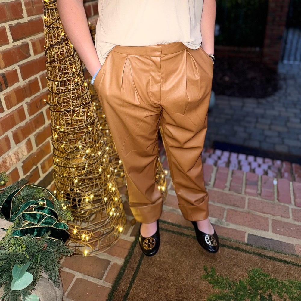 NWT 🧡 Trina Turk 🧡 Women’s size 10 Gilded Pants 🧡